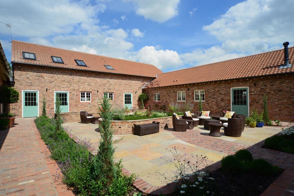 Holtby Grange Cottages Йорк Экстерьер фото